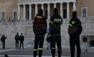 Και πάλι στους δρόμους οι πυροσβέστες -Συγκέντρωση έξω από τη Βουλή