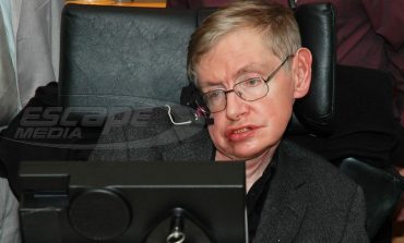 Ο Stephen Hawking ξεκινά εκστρατεία υπέρ των Παλαιστίνιων φοιτητών