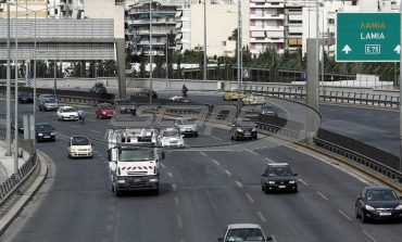 Ξεκίνησε η μεγάλη επιστροφή των εκδρομέων - Ουρές στα διόδια