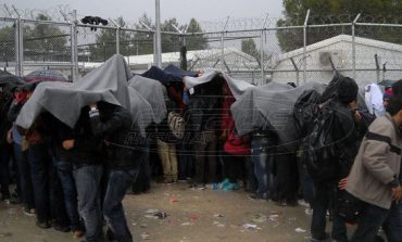 Μετακίνηση χιλιάδων προσφύγων λόγω κακοκαιρίας εξετάζουν τα νησιά