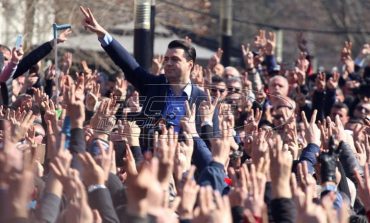 Βαθαίνει η κρίση στην Αλβανία - Βέρτιγκο στο πολιτικό σύστημα