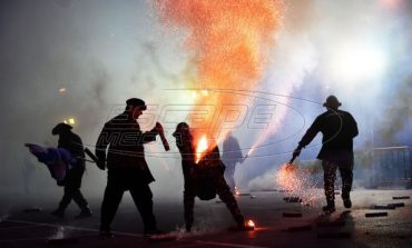 Έντονη αντιπαράθεση ΣΥΡΙΖΑ - ΝΔ για τον σαϊτοπόλεμο